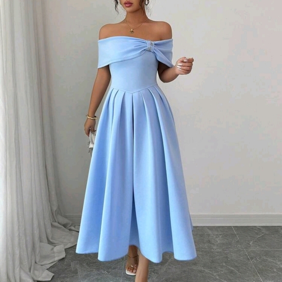 Fashionable Off-Shoulder Short Sleeve Crystal Decorated Flared Midi Dress - Picture 1 of 4